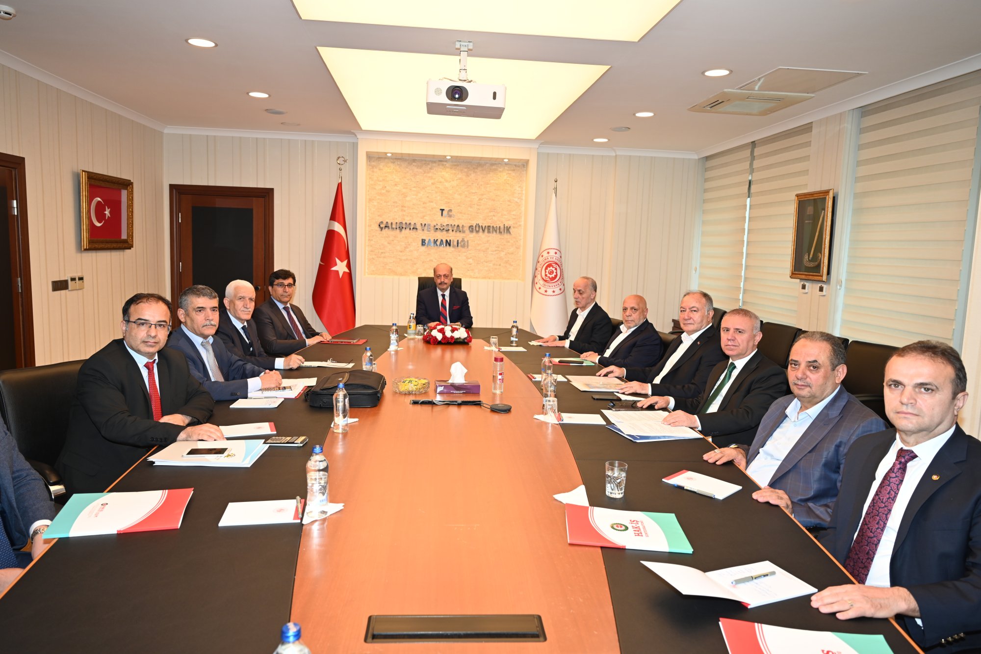 700 Bin Kamu İşçisi Zam Taleplerinde Anlaşma Sağlanamadı