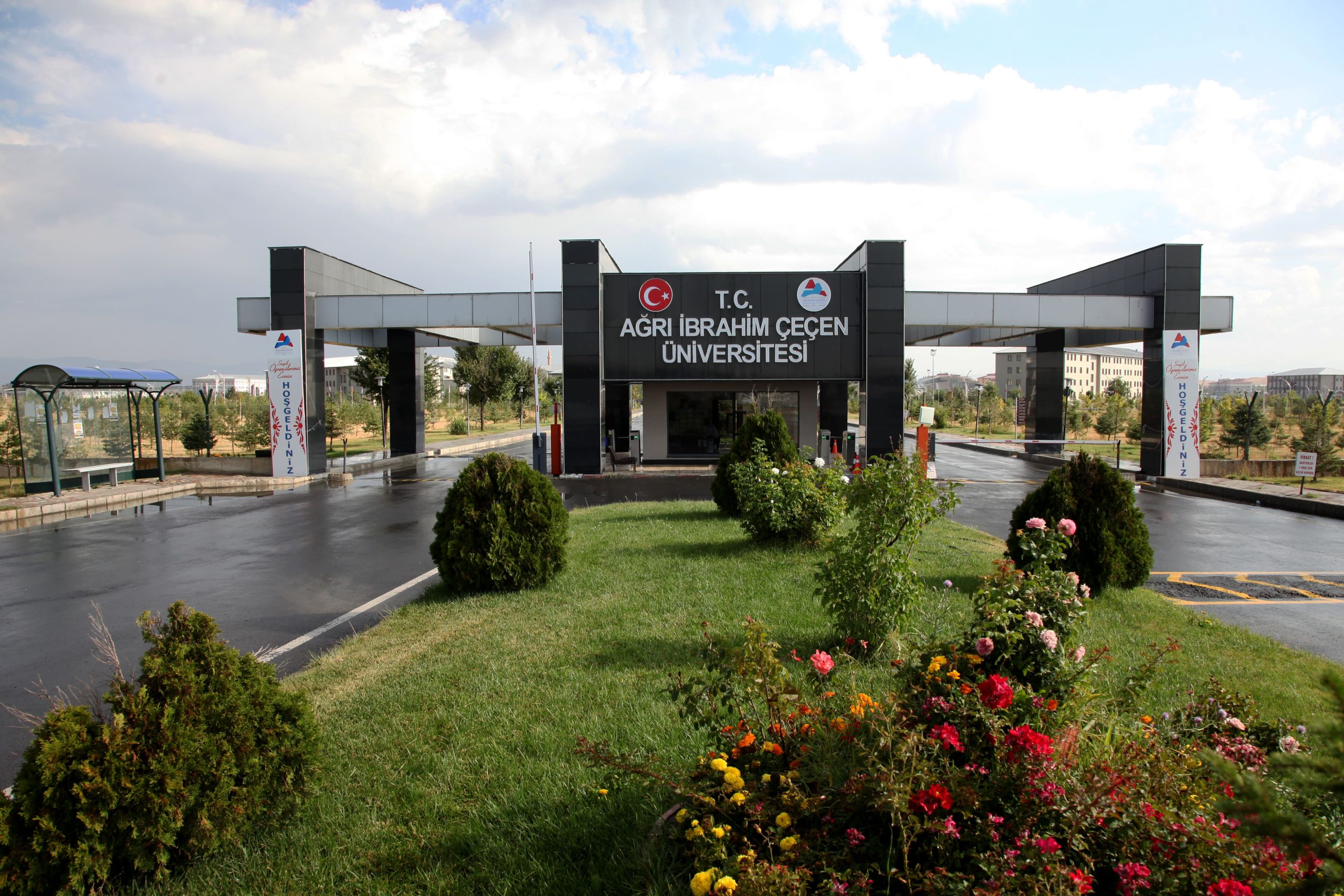 Ağrı İbrahim Çeçen Üniversitesi 2022 KPSS (B) Grubu Puan Sırasına Göre Sözleşmeli Personel Alımı Yaptığını Duyurdu