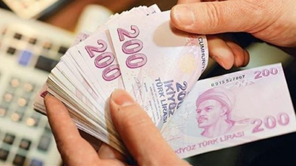 AK Parti’nin İlk Kanun Teklifiyle En Düşük Memur Maaşı 22 Bin TL Olacak