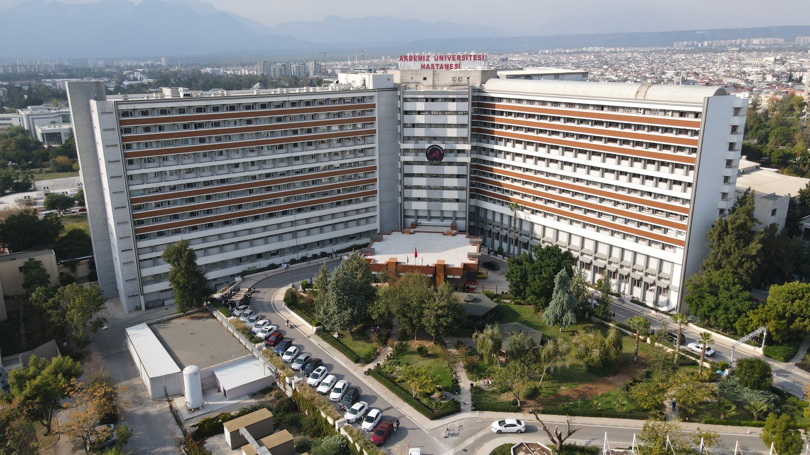 Akdeniz Üniversitesi 19 adet öğretim üyesini kadrosuna alacak