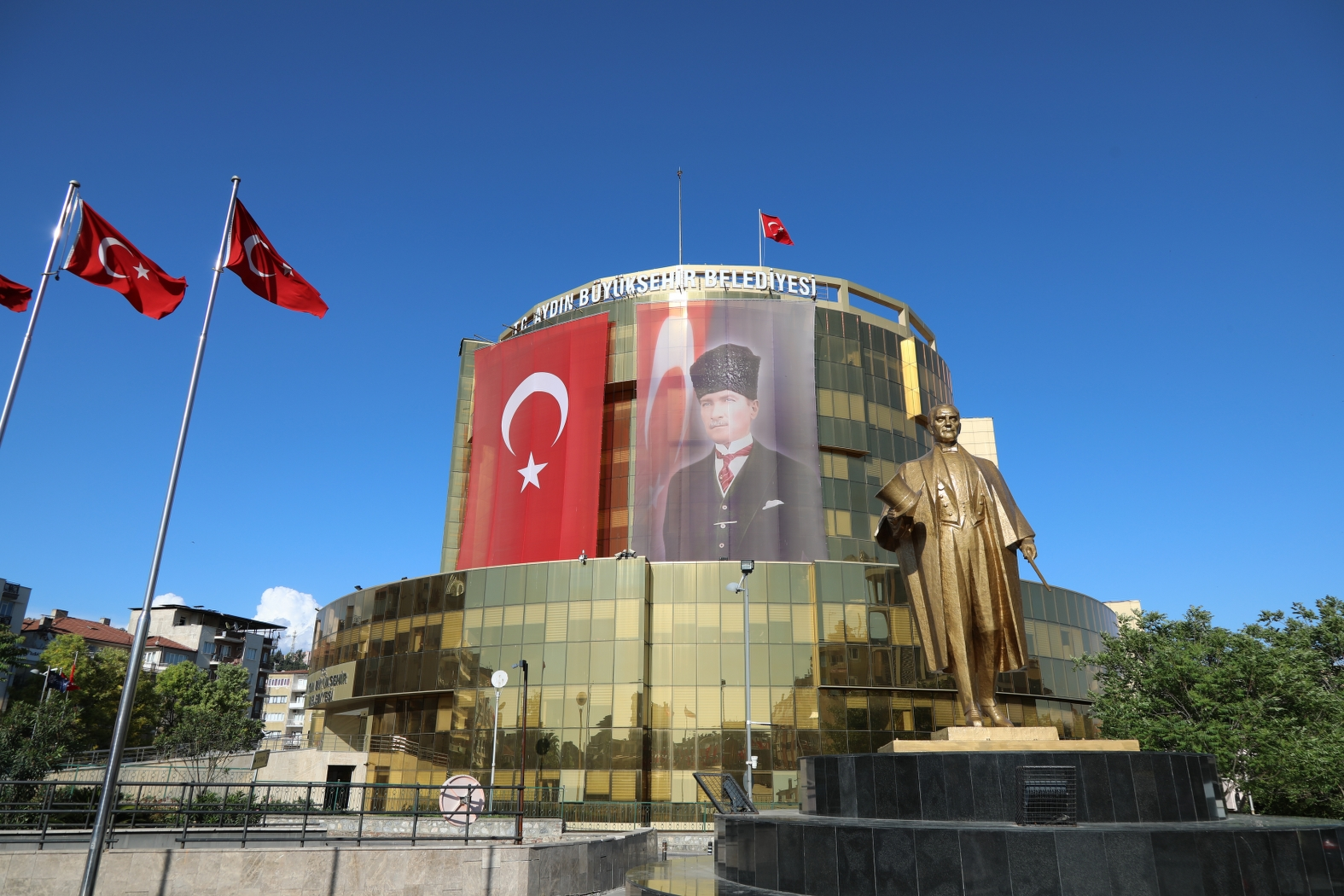 Aydın Büyükşehir Belediyesi, 15 İşçiyi İstihdam Edeceğini Açıkladı