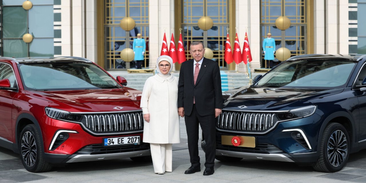 Banttan inen ilk TOGG Erdoğan’a teslim edildi