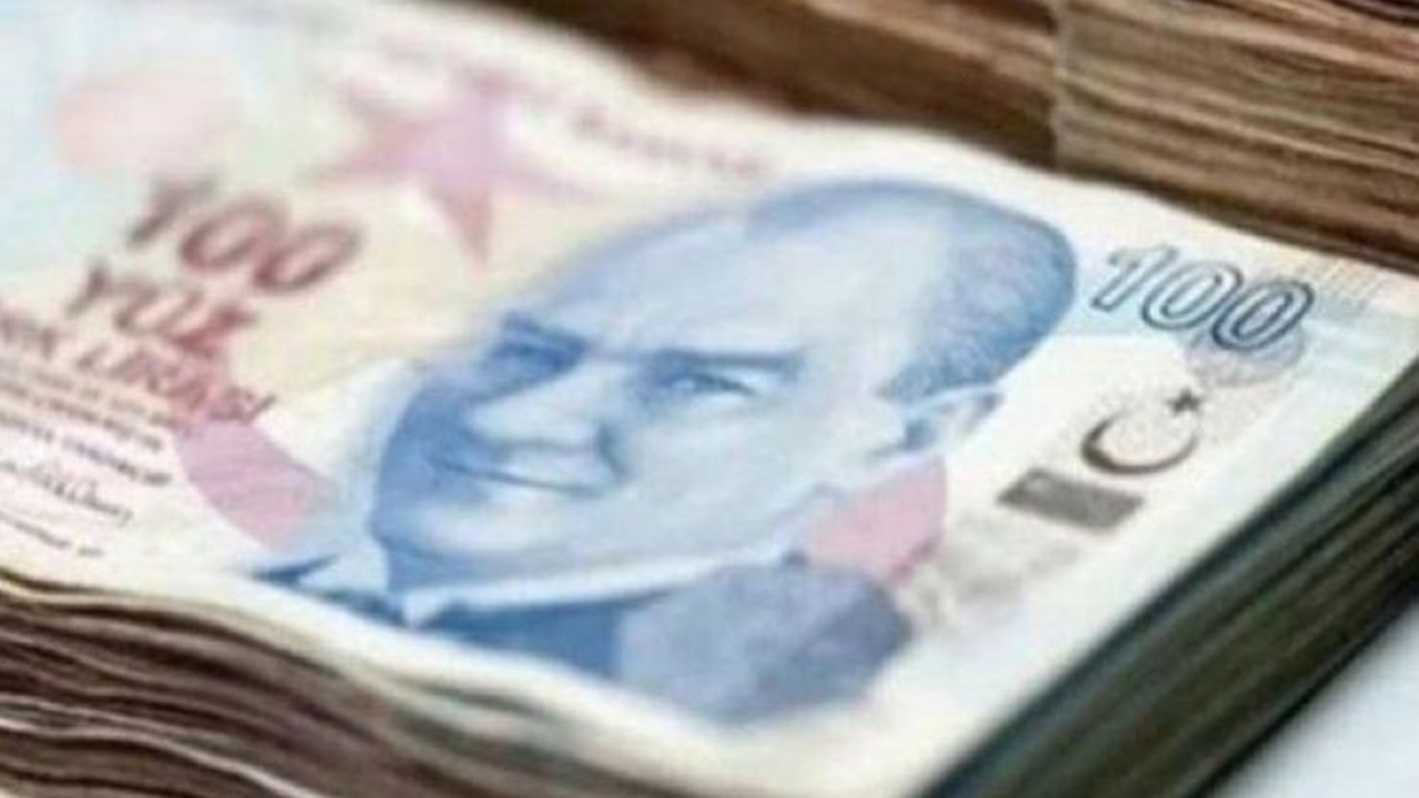 Memur ve Emeklilerin Gözleri Yapılacak Olan Zamda