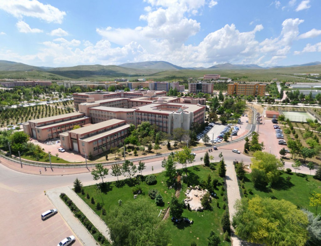 Selçuk Üniversitesi, 93 Sözleşmeli Personel Alacağını Duyurdu